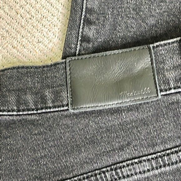 Madewell The High-Rise Slim Crop Boyjean raw hems washed black jeans - Picture 13 of 15